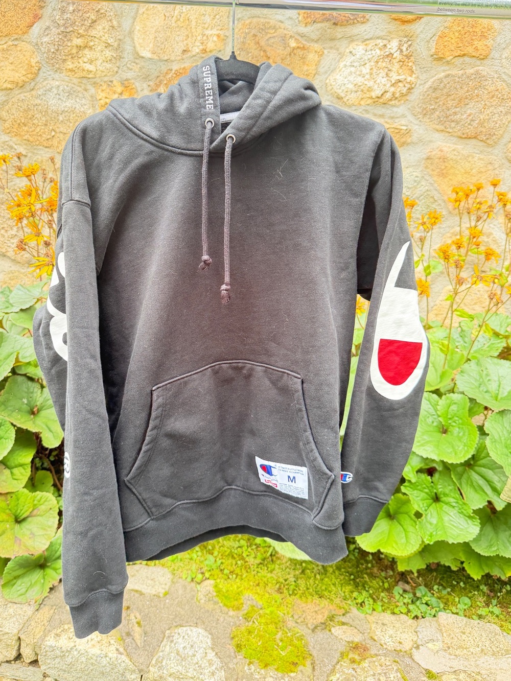 Champion x supreme Black Crewneck Hoodie with Sleeve Logo - Black & Red